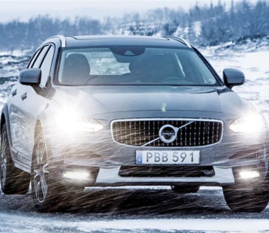 Volvo Launching V90 Cross Country Tomorrow - MotorUse